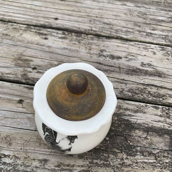 Laura Zinder Rooster Canister w/ Lid - Picture 2 of 4